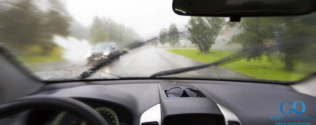 Driving in heavy rain - water splashing